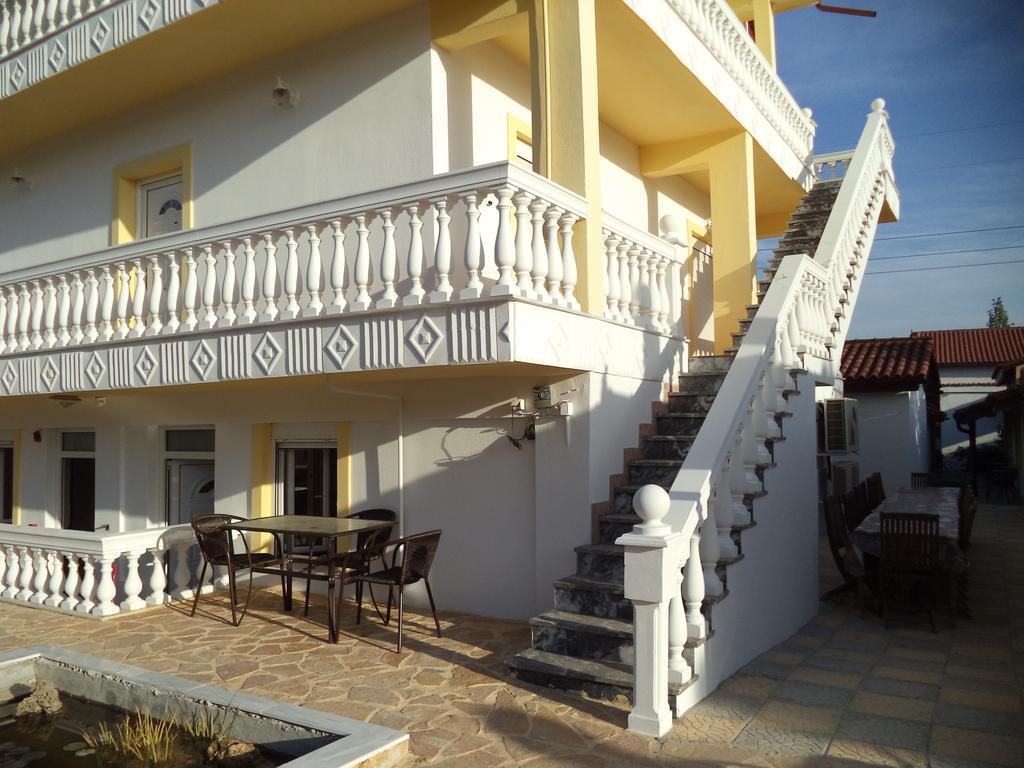 Villa Chryssoula Apartments Erétria Exterior foto